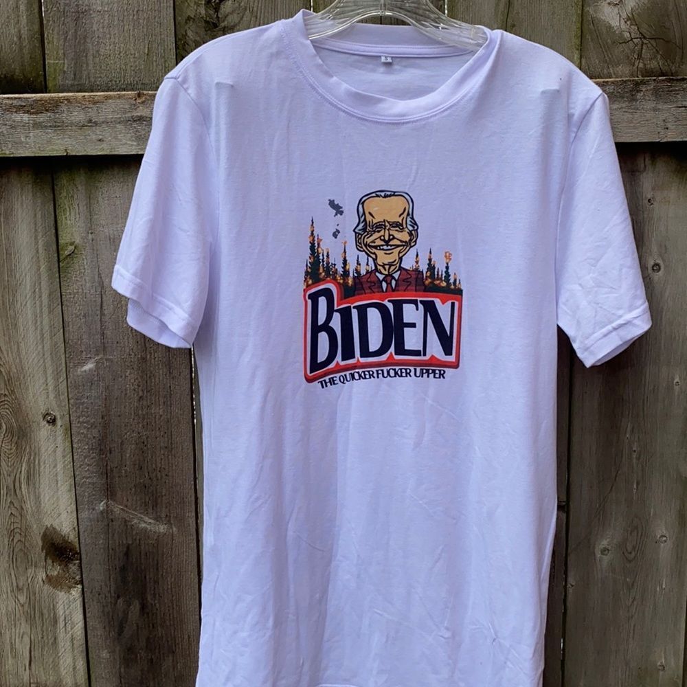 Political tee sz. S